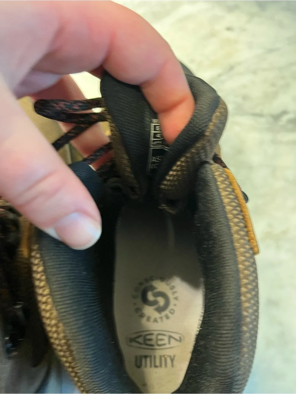 Keen Brown and Black Men's Waterproof Hiking/work boots composite toe